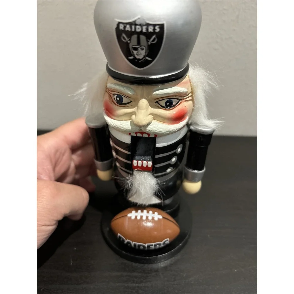 Oakland Raiders ~ Sports Collectors Christmas Nutcracker 6